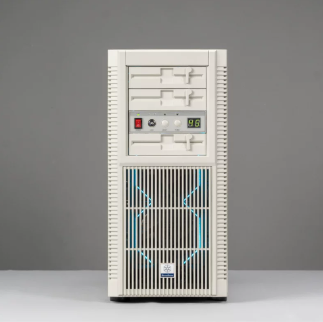 Mycro V.1 Retro Custom Pc